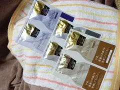 coconSuper・2種類、シャンプーとトリートメントのセット。