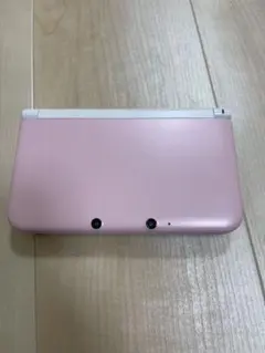 Nitendo 3DSLL ケース付き　ピンク色