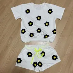 花柄　セットアップ　ホワイト　レディース　2点セット　Tシャツ　ショートパンツ