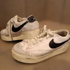 ナイキ　Nike