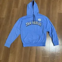 Champion ノースカロライナ大学 パーカー