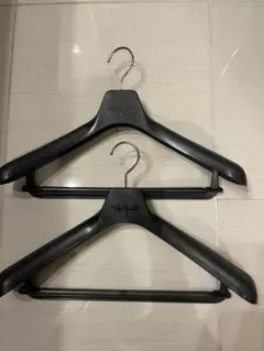 ヨウジヤマモト YohjiYamamoto ハンガー ロゴ 8本 GIFT – Yohji