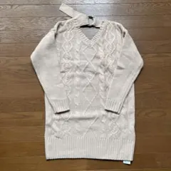 【未使用】【CECIL McBEE 】ベージュ Vネック ケーブル編み ニット