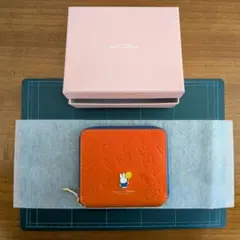 サマンサタバサ プチチョイス ミッフィー 二つ折り財布のサムネイル