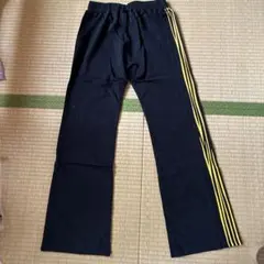 YELXBLK 黒いジャージパンツ サイドストライプ付き　WOMEN