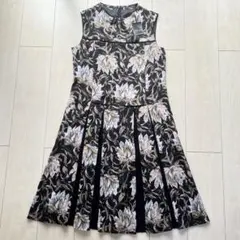 新品 K.T KIYOKO TAKASE 花柄 ノースリーブワンピースのサムネイル