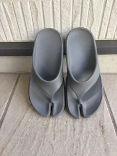 【美品】PAES タビサンダルのサムネイル