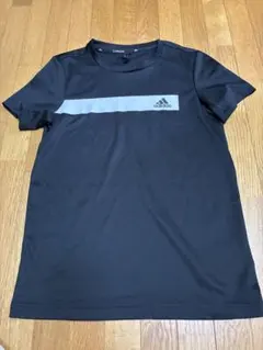 adidas 黒 Tシャツ 白のストライプ　150