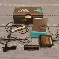 KENWOOD ポータブルMDDMC-F5R 2台 SONY MZ-E520 KENWOOD ポータブルMDDMC-F5R 2台 SONY MZ-E520 SET-UBZLU20B×2 本体2台