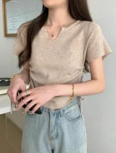 SHEIN トップスサイドドロスト 半袖ニット ベージュのサムネイル