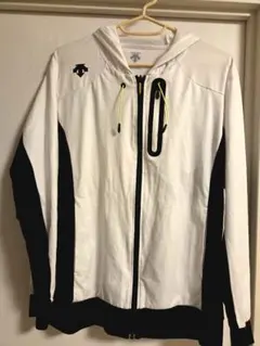 デサント フーデッドジャケット Mサイズ