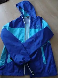 umbro フード付きナイロンジャケット 青/水色