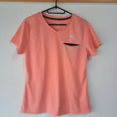 PUMA ピンク Vネック 半袖Tシャツ
