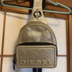 DIESEL ゴールド ミニリュックのサムネイル