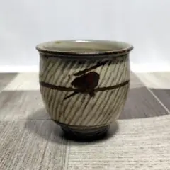 徳利 白掛櫛目文 益子焼作家 松崎健/作 人間国宝・島岡達三に師事 共箱陶歴書付 徳利 白掛櫛目文 益子焼作家 松崎健/作 人間国宝・島岡達三に