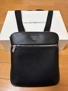 美品　エンポリオアルマーニ　ショルダーバッグ　レザー　ロゴ　ブラック