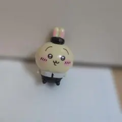 マクドナルド クルー姿 うさぎ ミニフィギュア