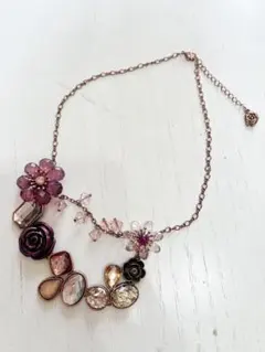 花モチーフ ピンク系 ネックレス　アンティーク