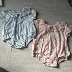 ピンクと水色ロンパース　70と80