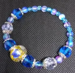 ハンドメイド 青紫 ガラスビーズ ブレスレット　手首周り15cm
