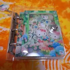 ハローキティ　シャカシャカシール帳　ノート　スケジュール帳　カードケース　A8
