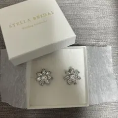 STELLA BRIDAL 花形イヤリング