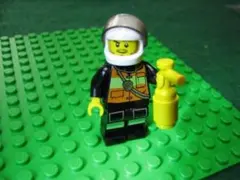 レゴ★LEGO★フィグ★消火器持った消防士★新品★装備万全のリアルな消防士