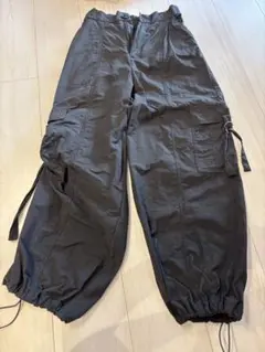 ダークグレー カーゴパンツ サイドポケット付き