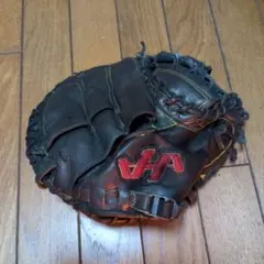 硬式野球グローブ 黒 レザー 赤ステッチ - メルカリ