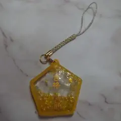 五角形の合格祈願　お守りイエロー レジン ストラップ