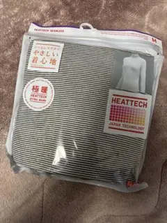 ユニクロ　極暖　ヒートテック　シームレスリブタートルネックT レディースM