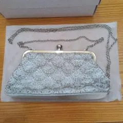 ビーズ装飾クラッチバッグ