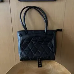 本革　ブラック　ハンドバッグ　ポケット多数　レザー　フォーマルにも