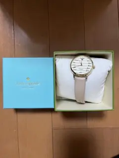 Kate Spade ベージュレザー腕時計のサムネイル