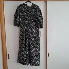 Bou Jeloud 花柄 ブラック プリーツ７分袖ワンピース　新品
