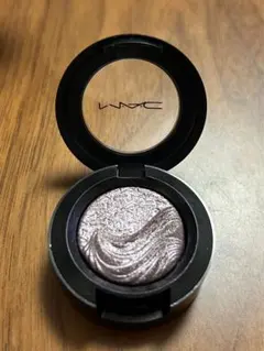 MAC エクストラ ディメンション アイシャドウ スモーキーモーヴ