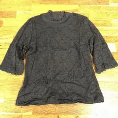 黒いレース五分袖トップス