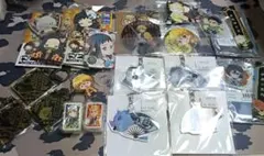 鬼滅の刃　アクリルキーホルダー　ラバーストラップ　缶バッジ　消しゴム