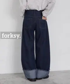k1112 forksy. ワイドストレートターンバックデニムパンツ