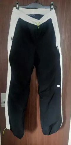 DC スノーボードウェア　スノボパンツ　スノボ　xs