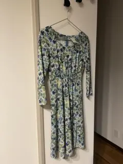 極美品　シビラ ジャージーワンピース ストレッチ 花柄 ウォッシャブル M