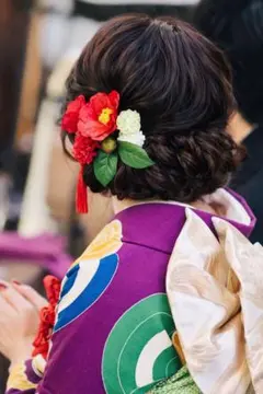 成人式 髪飾り 椿 赤 和装 卒業式 結婚式 Uピン7点 タッセル付き合成花