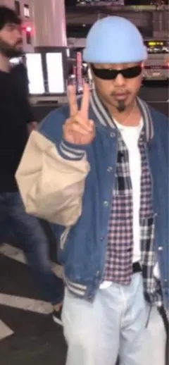 kZmさん着用　college jacket Shermer Academy