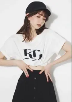 【美品】rienda ロゴTシャツ ホワイトのサムネイル