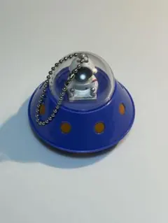 UFO 宇宙飛行士 キーホルダー　光ります⭐︎