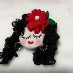 No. 35ブローチ:ハンドメイド:クルミボタン:フェイス:ドール