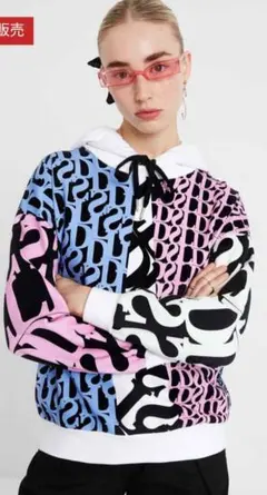 Desigual パーカー