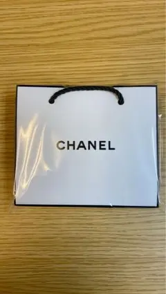 CHANEL ロゴ入り紙袋 ステッカー付　計7枚セット