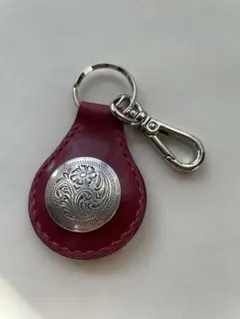 ハンドメイド　フラワーコンチョ　レザーキーホルダー（大）　牛革　キーリング