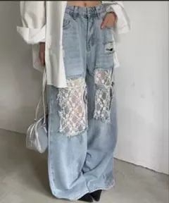 レースパッチ付きダメージデニムパンツ